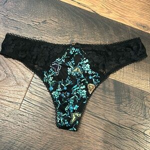 Body By Victoria panties size lg new with tags